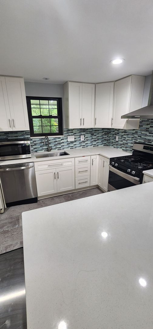 Luxury 3-Bedroom, 1-Bathroom House in Brookline!