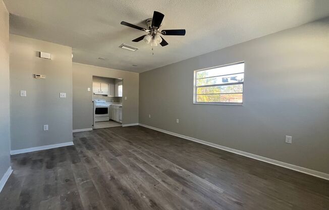 2 bed/ 1 bath duplex