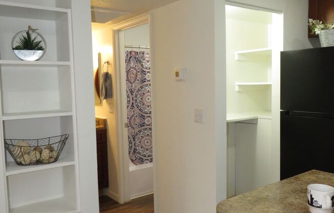 Studio, 1 bath, 413 sqft, $879, Unit 370