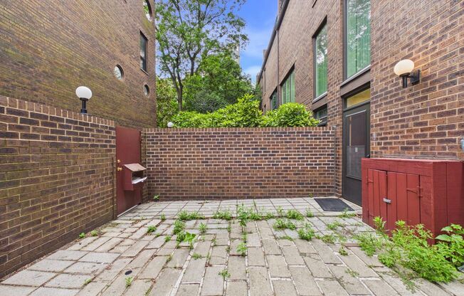 Spacious Three Bedroom Townhome in Society Hill!