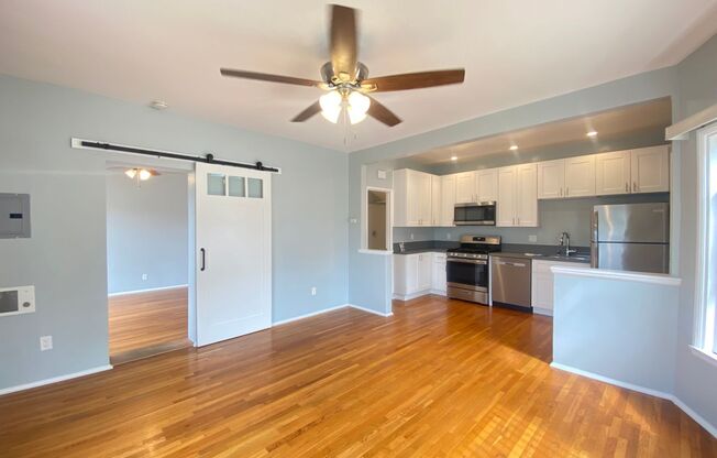 Coming Soon! Modern 1 Bedroom Apartment in Banker's Hill! Includes 1 Assigned Parking Space + Shared Laundry!