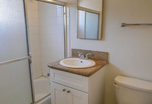 3430-3440 Del Rey St.