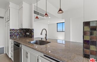 2 beds, 1.8 baths, 1,114 sqft, $5,400, Unit 1703