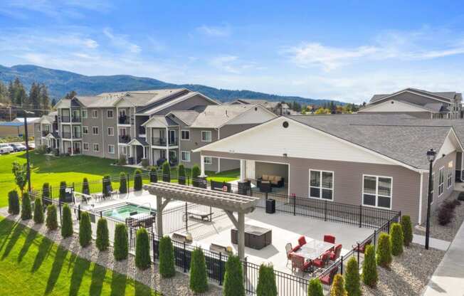 Woodland Meadows Clubhouse and Pool