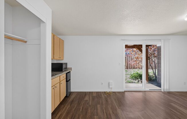 Centrally Located Studio Apartment in Beaverton