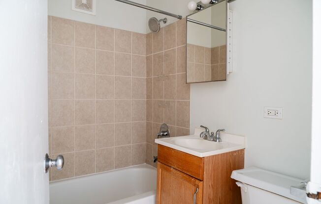 1 bed, 1 bath, 375 sqft, $1,365, Unit 4615-2L