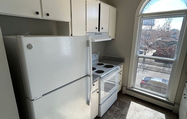 736 East 16th Street (New Town)