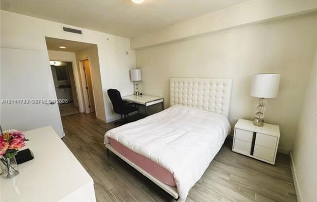 1 bed, 1 bath, $3,500, Unit # 2910