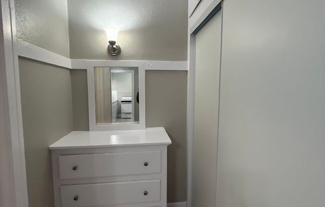 448 ORANGE AVE LONG BEACH, CA 90802