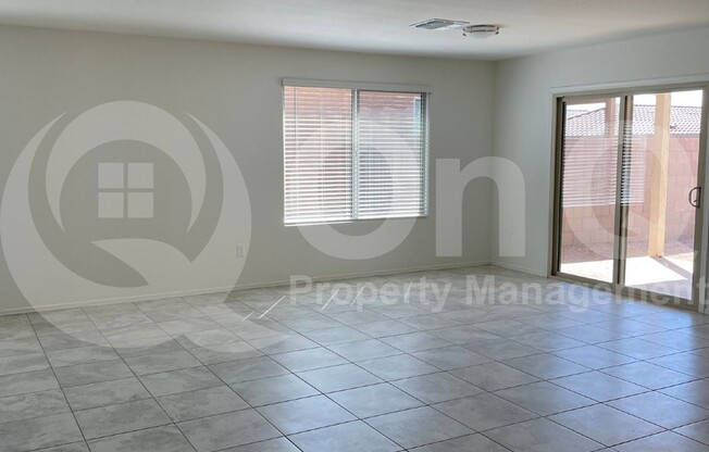 8807 E STONE MDW CIR