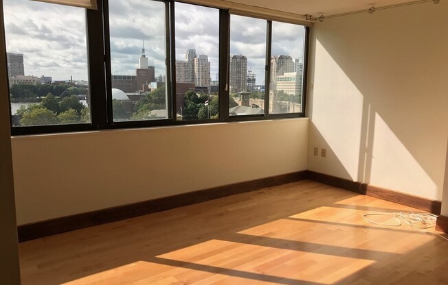 3 beds, 2 baths, 1,500 sqft, $5,500, Unit 7H