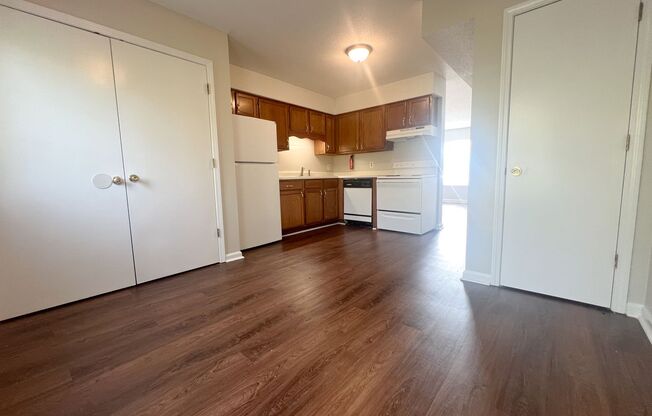 2 beds, 1.5 baths, 1,006 sqft, $1,050, Unit A