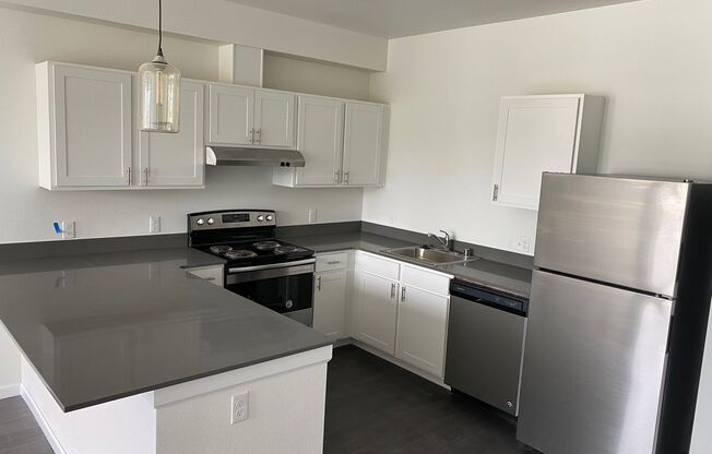 1 bed, 1 bath, 524 sqft, $1,900, Unit 213