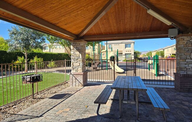 3 beds, 3 baths, $2,200