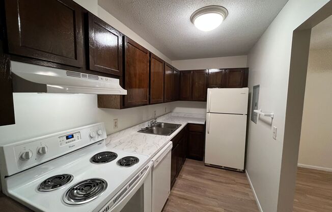 1 bed, 1 bath, 812 sqft, $1,250, Unit 101-112