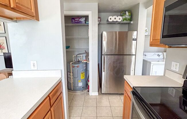 1 bed, 1 bath, $1,300, Unit Unit 301