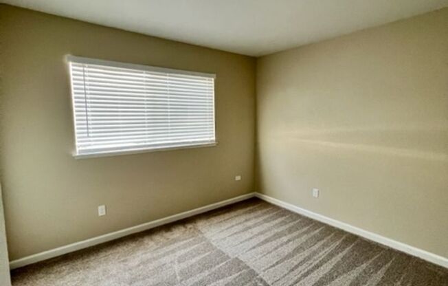 2 beds, 2 baths, 900 sqft, $1,695, Unit 69