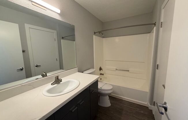 2 beds, 2 baths, 980 sqft, $2,675, Unit H218