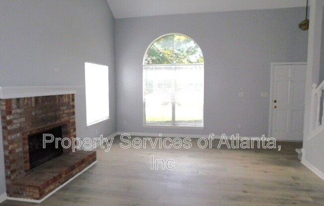 255 PINEWALK WAY