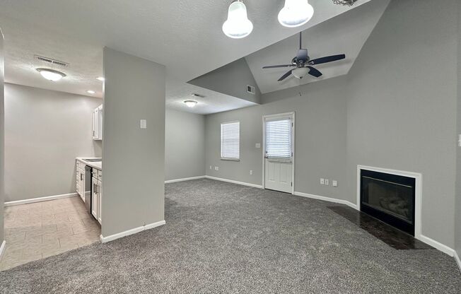 2 beds, 2 baths, 1,350 sqft, $1,525, Unit 26