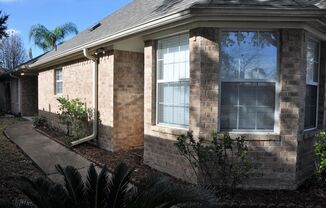 3 beds, 2 baths, $1,850