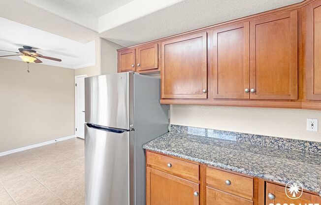 SD: 3BD/1.5BA Townhome in Escondido w/ Private Patio, Balcony & Community Pool!