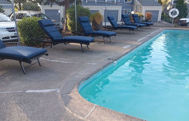 2 beds, 1.5 baths, 1,050 sqft, $2,049, Unit 214-776C