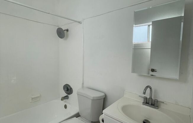 Studio, 1 bath, 350 sqft, $2,095, Unit 6