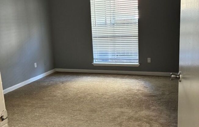 1 bed, 1 bath, 750 sqft, $925, Unit 6801