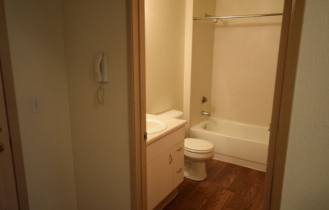 1 bed, 1 bath, 615 sqft, $1,895, Unit 404