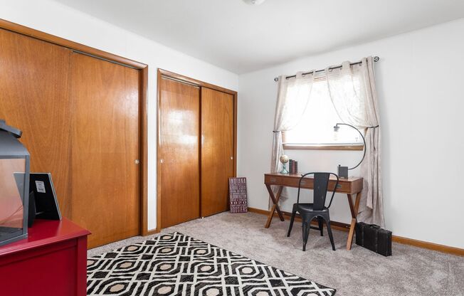 2 beds, 1 bath, 660 sqft, $1,140, Unit N - 08