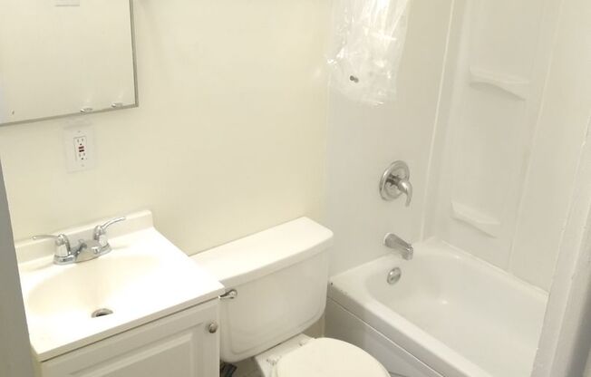 2 beds, 1 bath, 675 sqft, $723, Unit 440 Arter-Unit 16