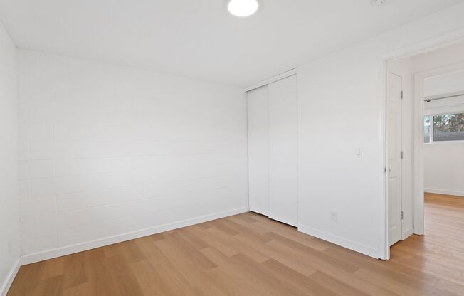 3 beds, 1 bath, 864 sqft, $1,750, Unit 40