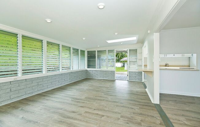 Kaneohe-Convenient, Centrally Located, Renovated, A/C Splits in Every Room!