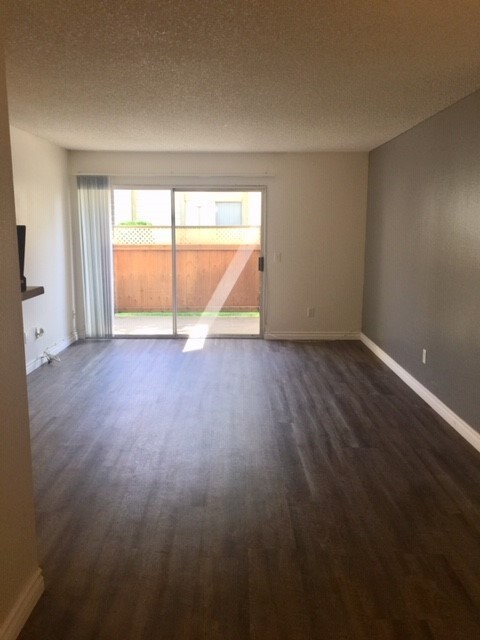 1 bed, 1 bath, 714 sqft, $2,195, Unit 016