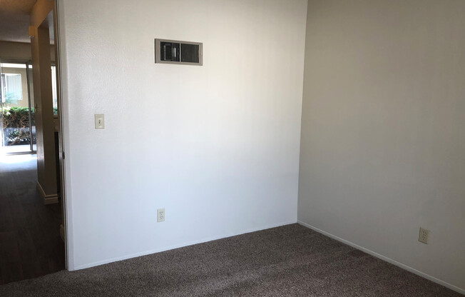 1 bed, 1 bath, 512 sqft, $2,025, Unit 06