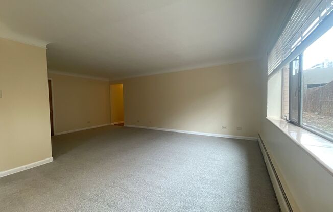 2 beds, 1 bath, 908 sqft, $1,495, Unit 108