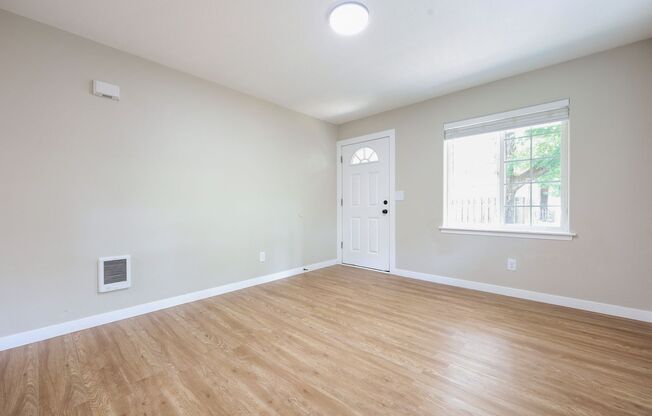 4bed/2.5 Bathroom house - SE Portland