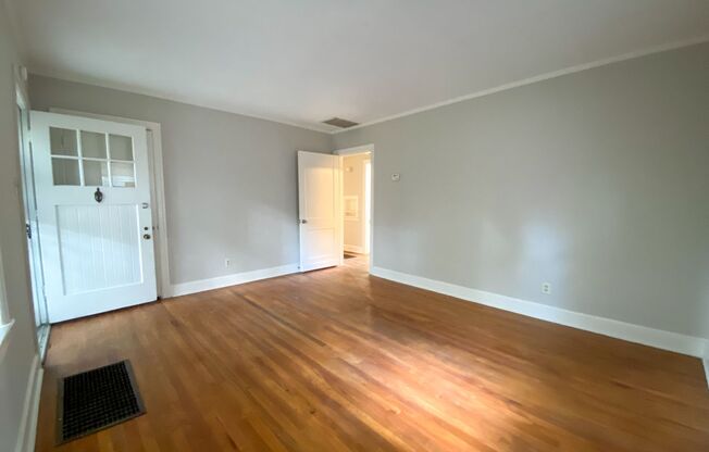 2 bed, 1 bath near the University of Memphis