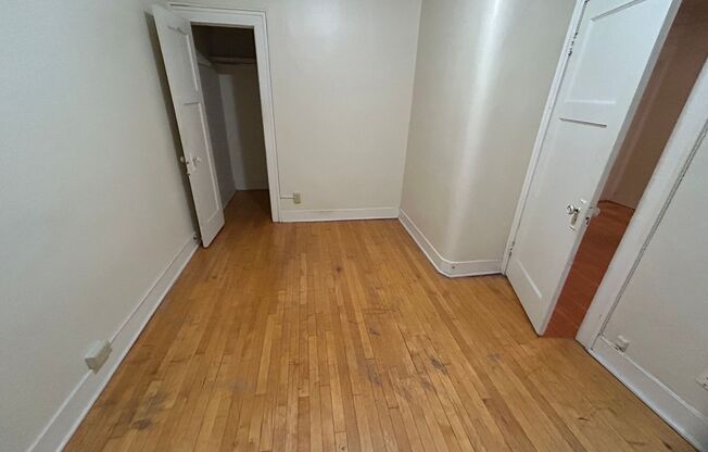 1 bed, 1 bath, $1,075, Unit 3