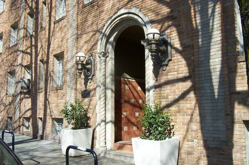 Studio, 1 bath, 620 sqft, $1,399, Unit 504