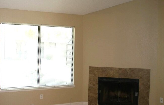 4301 Planz Rd Unit B - 2+1.5 Townhouse - SW Bakersfield - W/D Hookups and 2 car garage!!