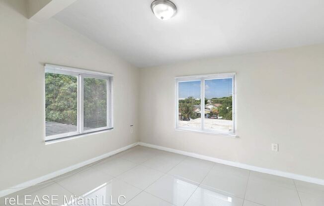 268 NW 34th Street