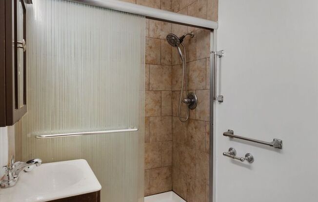 2 BEDROOM | 1 BATH | FREE PRE SCREEN