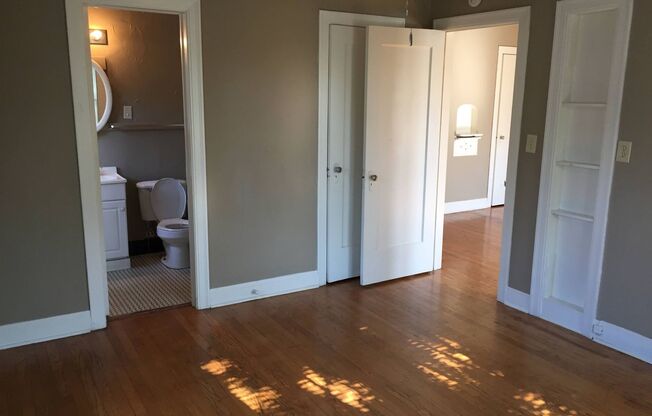 1 bed 1 bath - Near Plaza District!