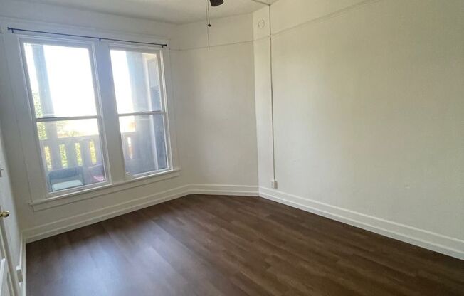 Studio, 1 bath, 200 sqft, $900, Unit 202