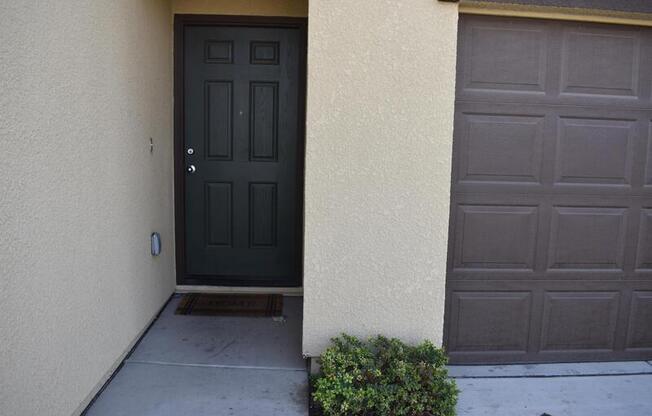 686 PHELPS DR