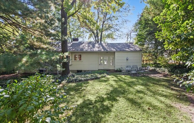 17 LOCKLAND AVE