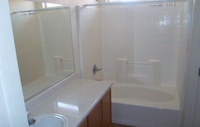 3 bedroom home with granite tops and tile floors $1500.00/month
