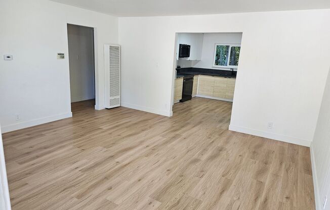 Beautiful New Build 3/2 in Secluded Sacramento Area